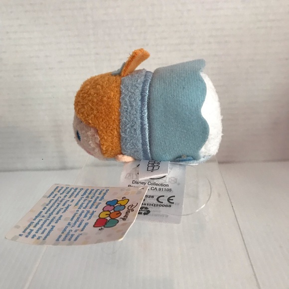 Disney Tsum Tsum Peter Pan Wendy mini plush 3.5 " - Picture 4 of 4